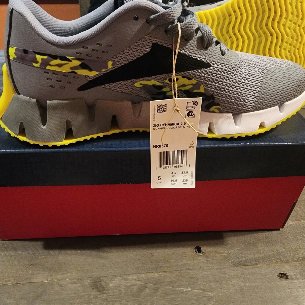 Reebok Kids Gray and Yellow Zig-Style Sneakers
